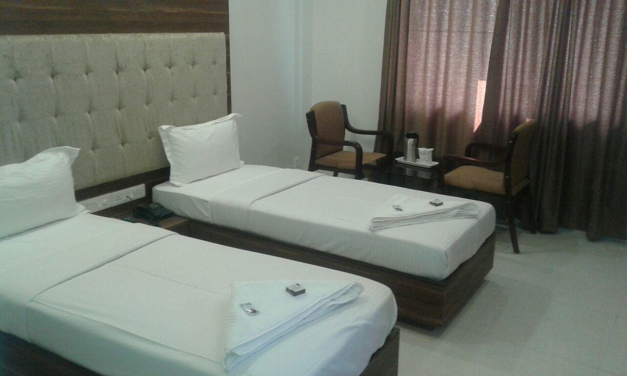 Hotel Comfort Bharuch Luaran gambar